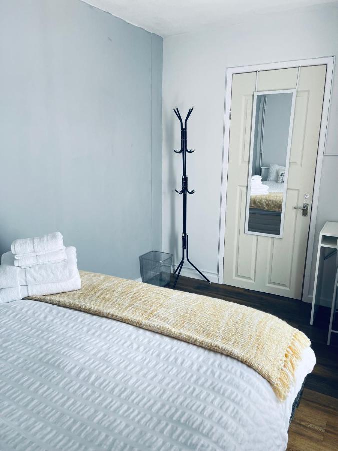 Small Doble, Shared House Filton エクステリア 写真